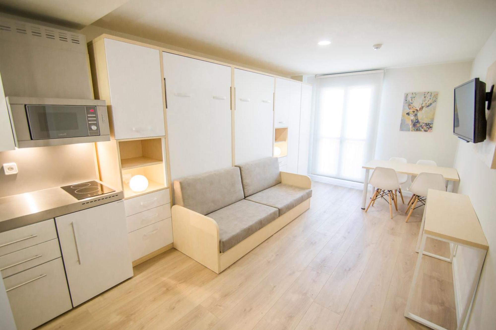 Apartamentos Plaza De Santiago - Estudios Turisticos - 1 Llave 平托 外观 照片