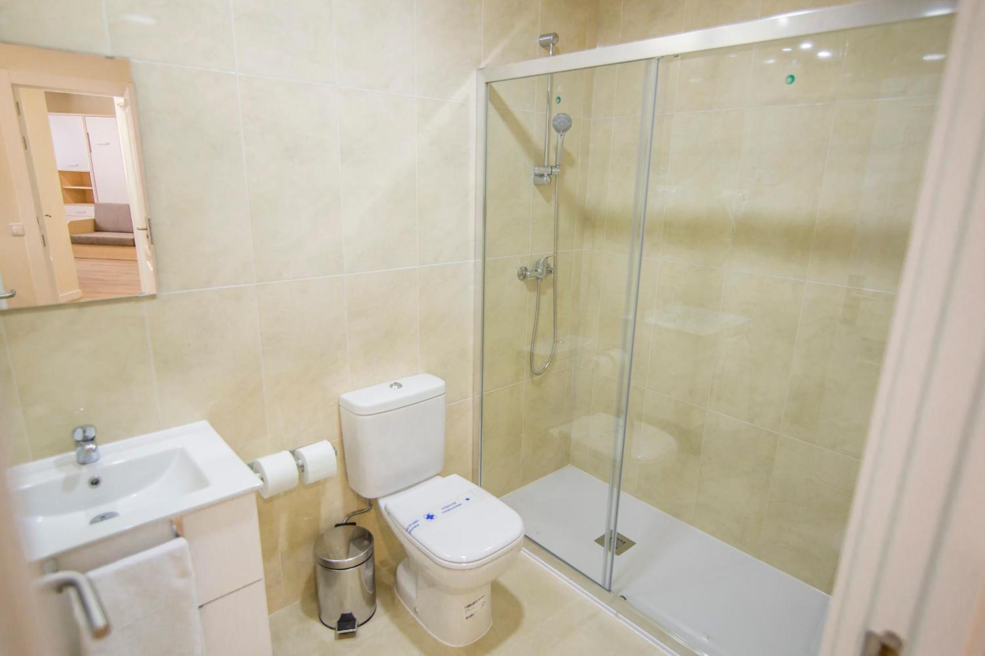 Apartamentos Plaza De Santiago - Estudios Turisticos - 1 Llave 平托 外观 照片