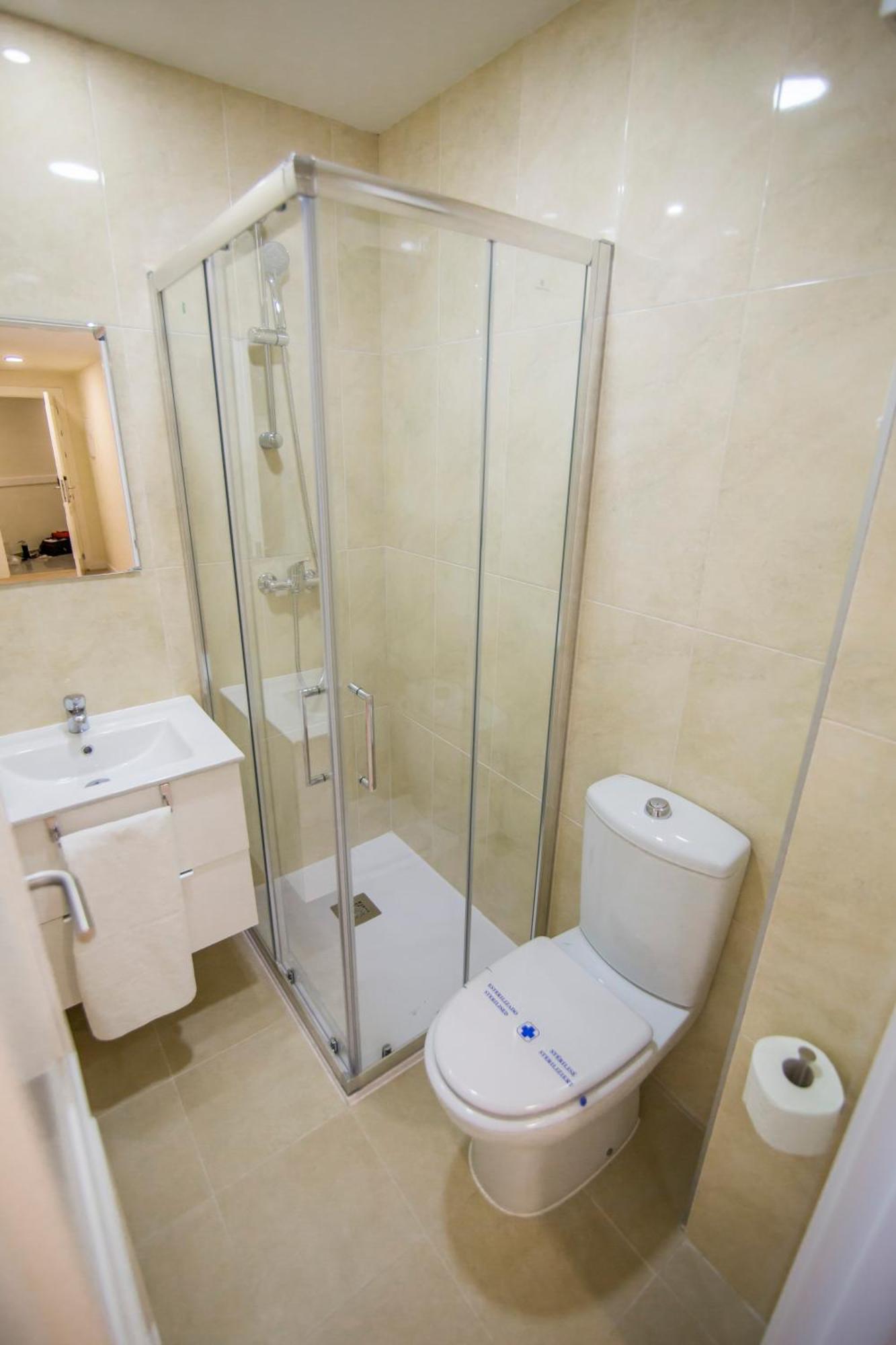 Apartamentos Plaza De Santiago - Estudios Turisticos - 1 Llave 平托 外观 照片