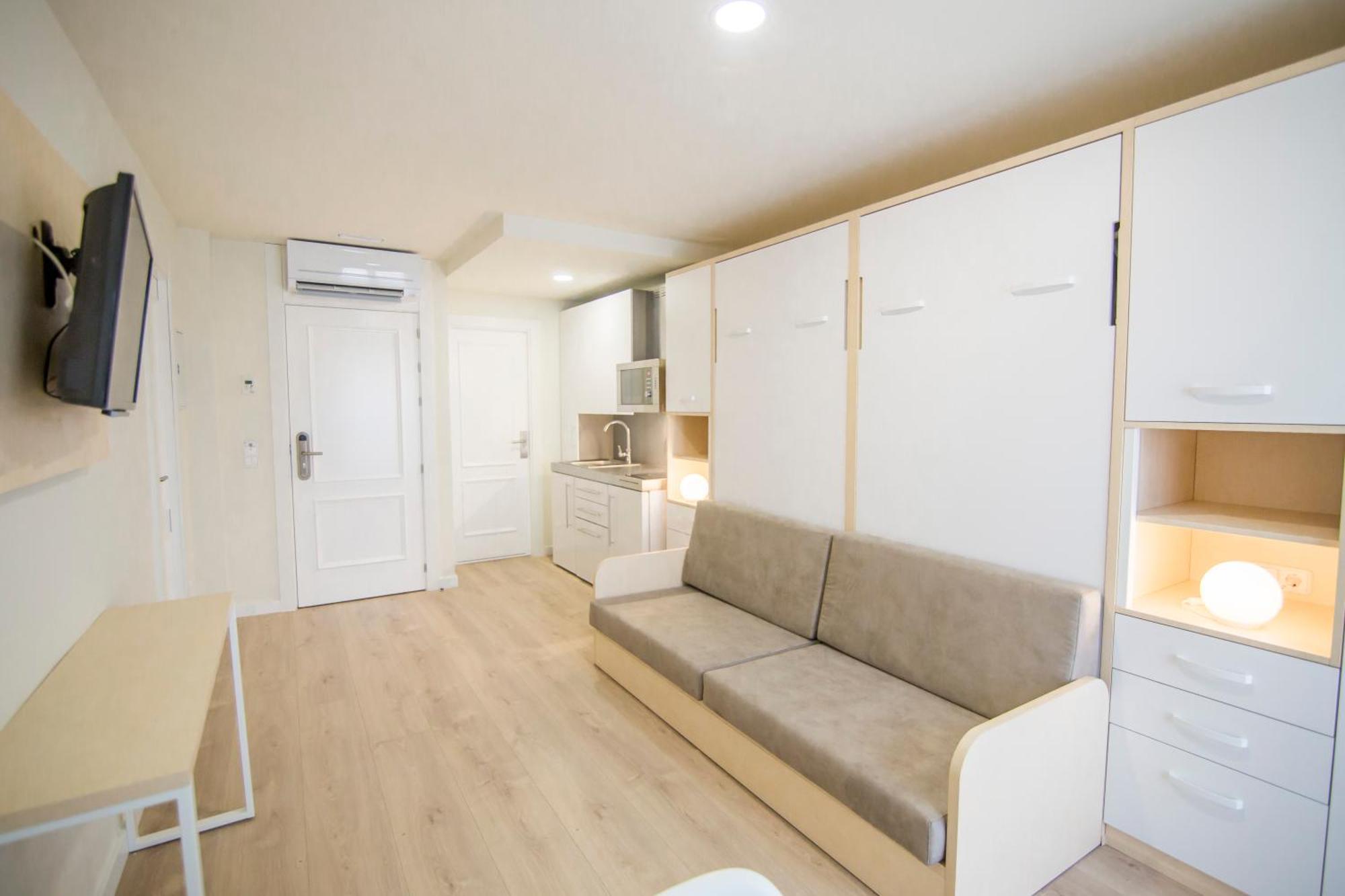 Apartamentos Plaza De Santiago - Estudios Turisticos - 1 Llave 平托 外观 照片